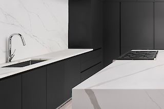 zwart-witte keuken